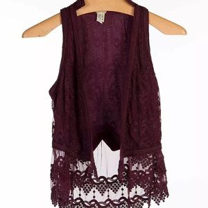 Gimmicks by BKE Vest Tank